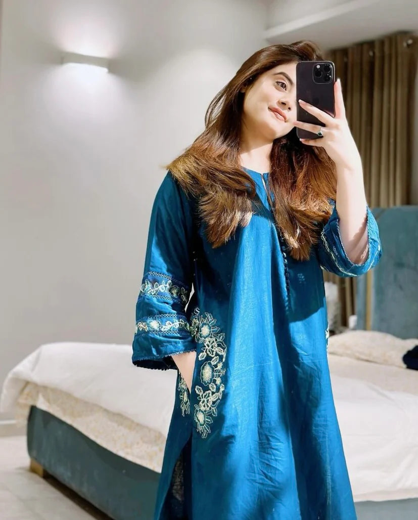 Chic Embroidery with Pockets on side dress