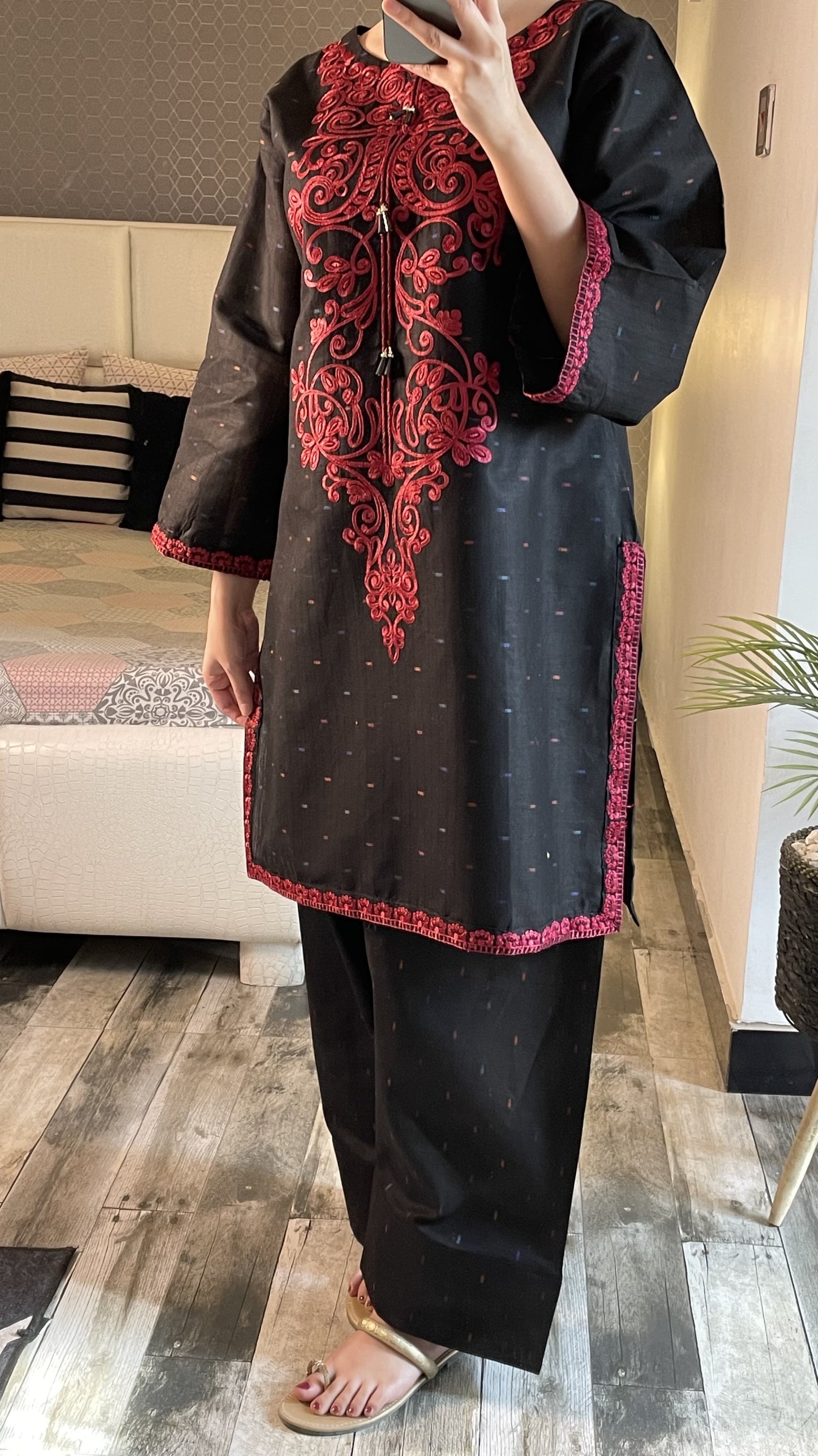 Yasmine Embroidered 2PC (Farshi)