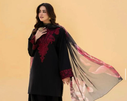 Mah e noor 3 piece embroidered