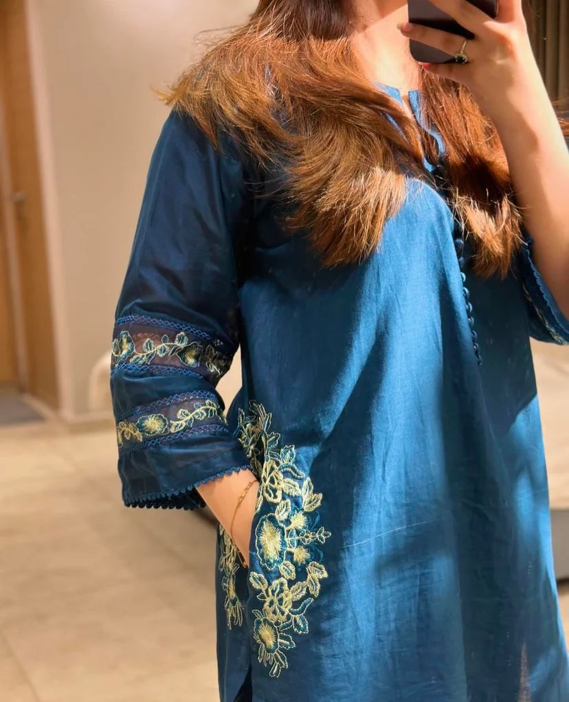 Chic Embroidery with Pockets on side dress